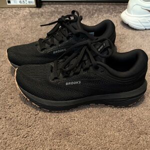 Brooks Black Athletic Sneakers